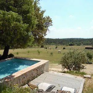 l-oliveraie-de-plerimond.fr-provencehotel.com/